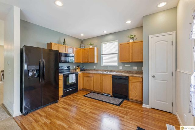 8701 S 163 Avenue, Omaha, NE 68136