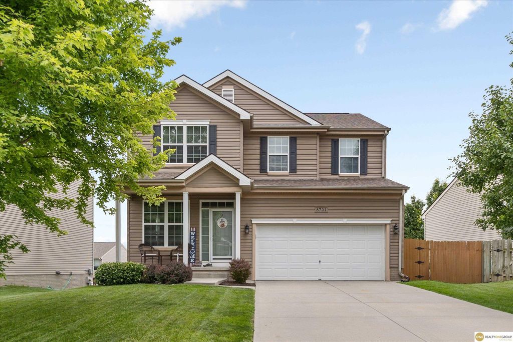 8701 S 163 Avenue, Omaha, NE 68136