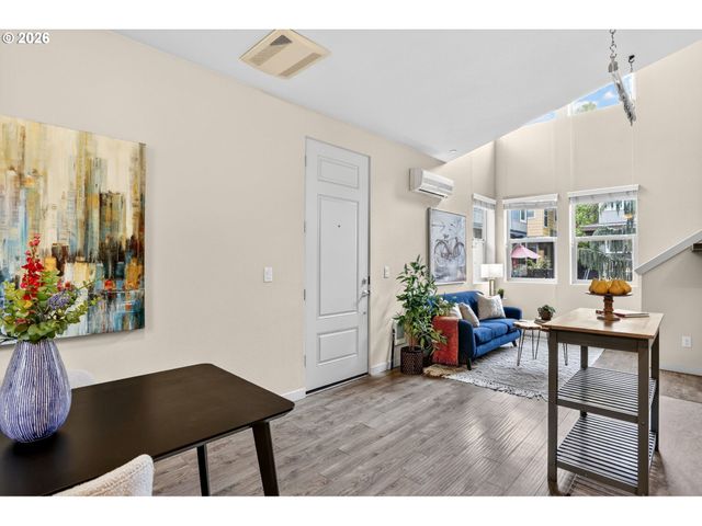 4309 Se DIVISION St B, Portland, OR 97206