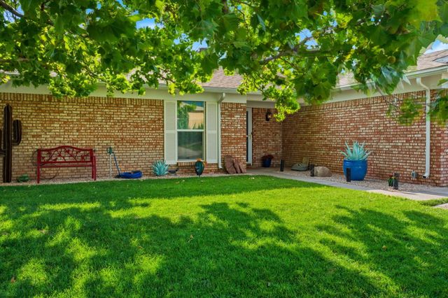 5401 Purcell Drive NE, Albuquerque, NM 87111