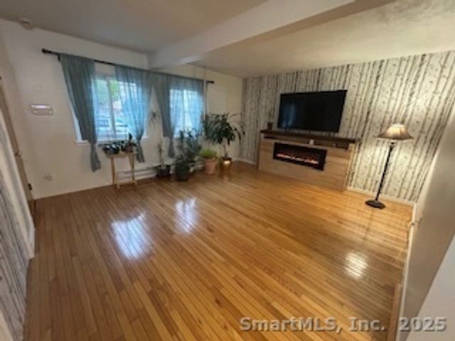 15 Paradiso Street 1, Norwalk, CT 06854