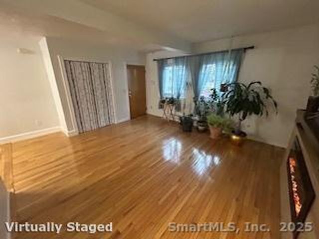 15 Paradiso Street 1, Norwalk, CT 06854