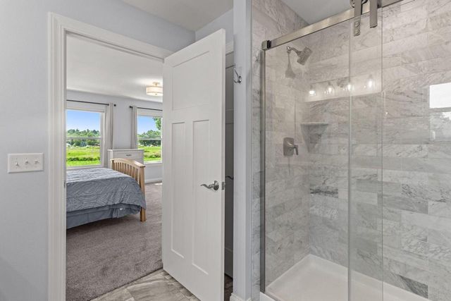 28925 Elm Island DRIVE, Waterford, WI 53185