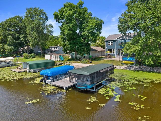 28925 Elm Island DRIVE, Waterford, WI 53185