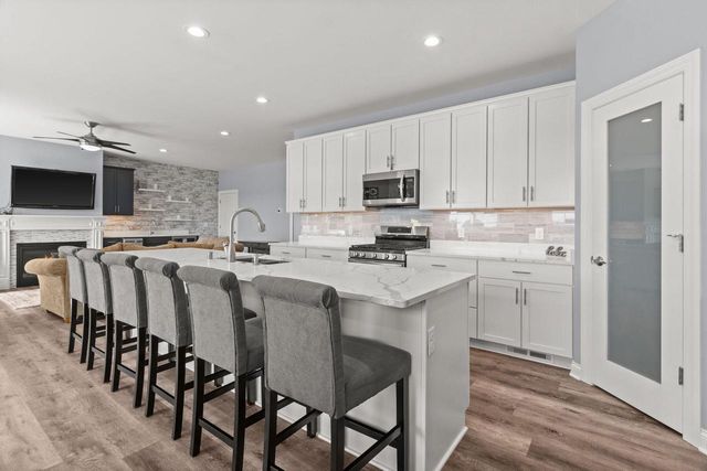 28925 Elm Island DRIVE, Waterford, WI 53185