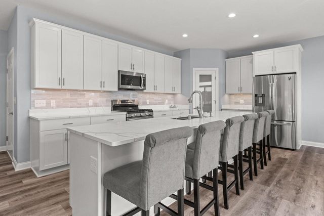 28925 Elm Island DRIVE, Waterford, WI 53185