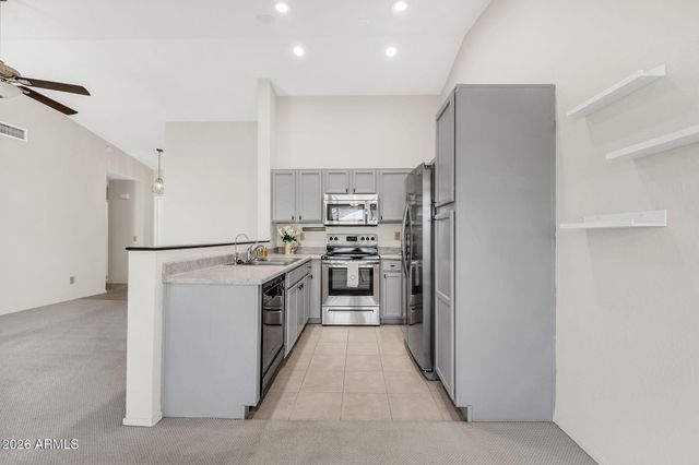 6901 S CORAL GABLE Drive, Chandler, AZ 85249