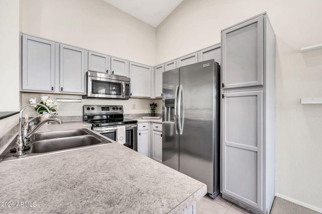 6901 S CORAL GABLE Drive, Chandler, AZ 85249