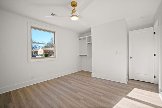 3238 Leawood Dr, Nashville, TN 37218