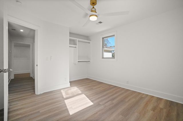 3238 Leawood Dr, Nashville, TN 37218