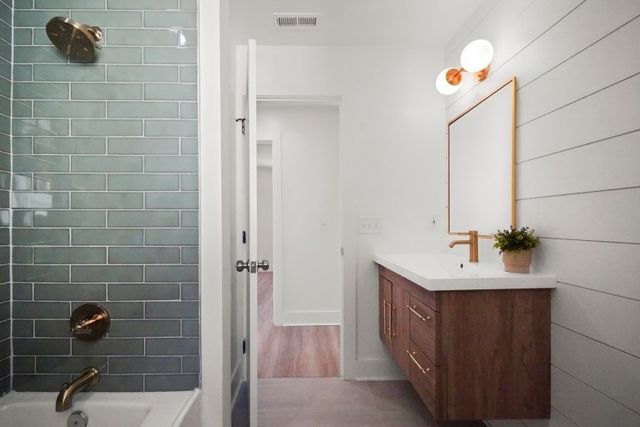 3238 Leawood Dr, Nashville, TN 37218