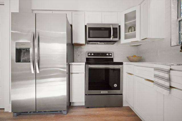 3238 Leawood Dr, Nashville, TN 37218