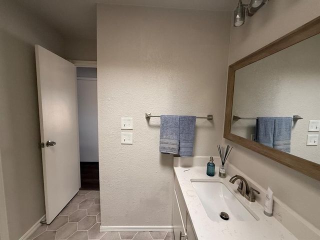 6007 Gaelic Glen Drive, Oklahoma City, OK 73142