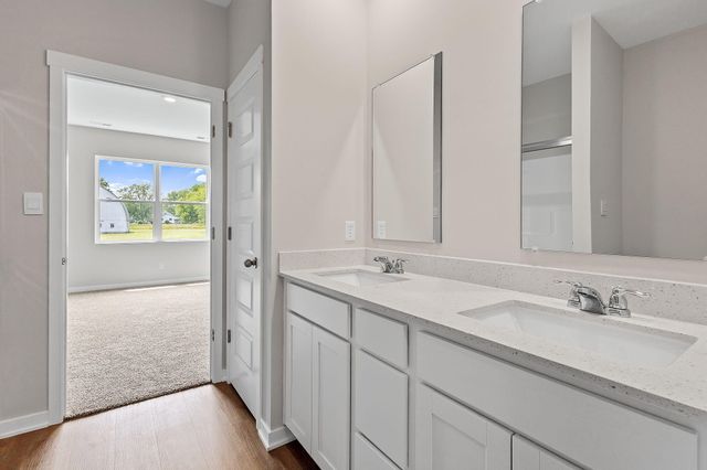 133 Cressmoor Boulevard, Hobart, IN 46342