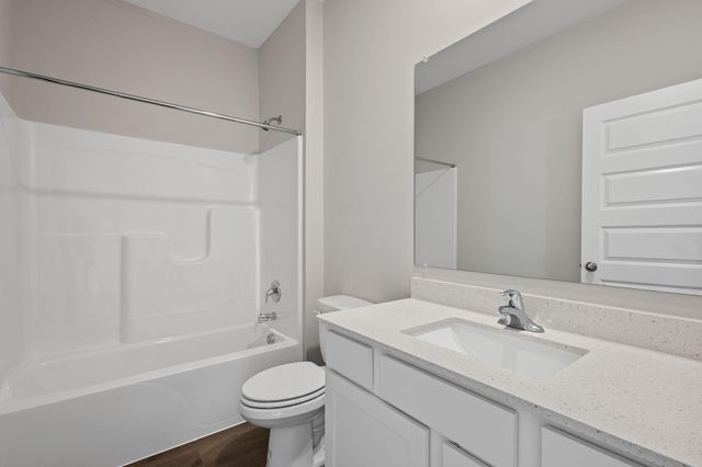 133 Cressmoor Boulevard, Hobart, IN 46342