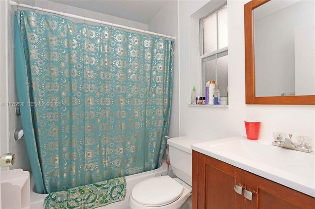 8451 NW 138th St 2303, Miami Lakes, FL 33016