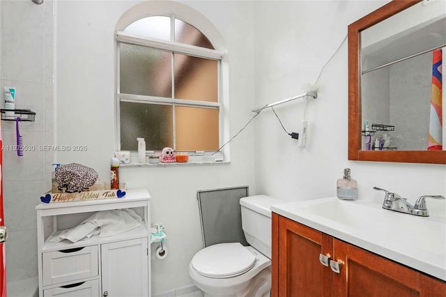 8451 NW 138th St 2303, Miami Lakes, FL 33016