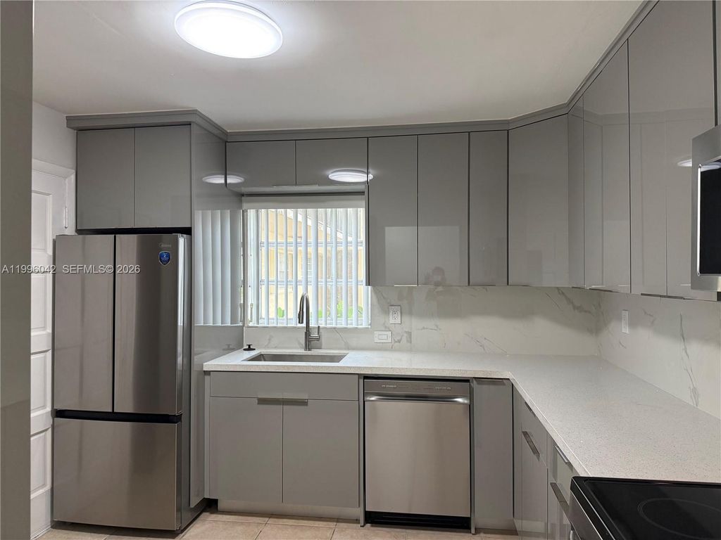 8550 SW 109th Ave 5-114, Miami, FL 33173