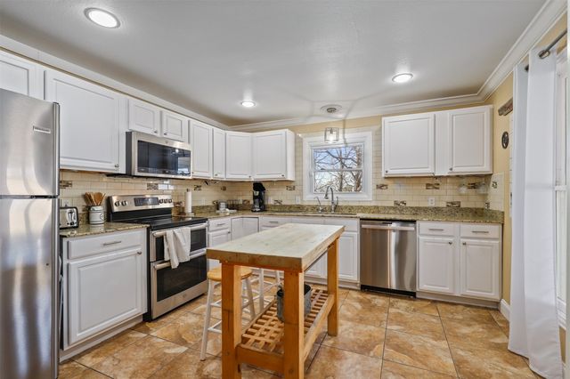 100 Hill Top Court, Willow Park, TX 76087