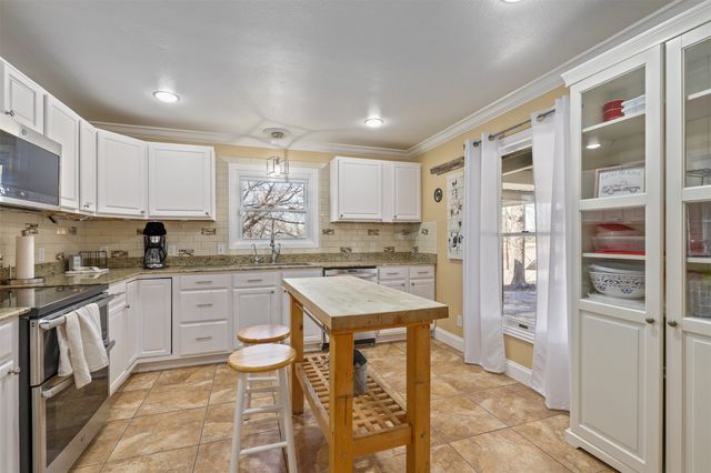 100 Hill Top Court, Willow Park, TX 76087