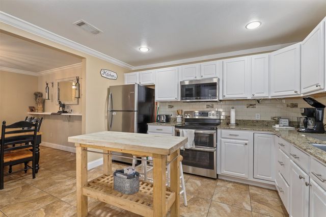 100 Hill Top Court, Willow Park, TX 76087