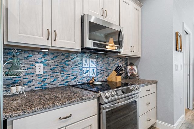 571 PORT BENDRES DRIVE, Punta Gorda, FL 33950