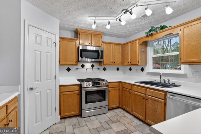 7283 White Flag Trail, Lithia Springs, GA 30122