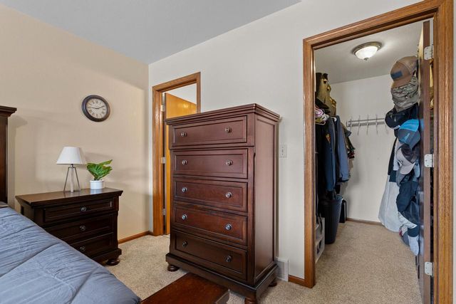 1155 W Madison AVENUE, Cleveland, WI 53015