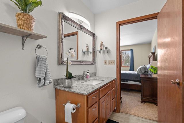 1155 W Madison AVENUE, Cleveland, WI 53015