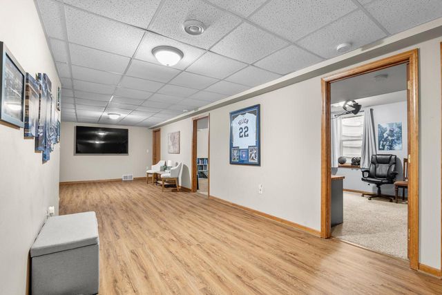 1155 W Madison AVENUE, Cleveland, WI 53015