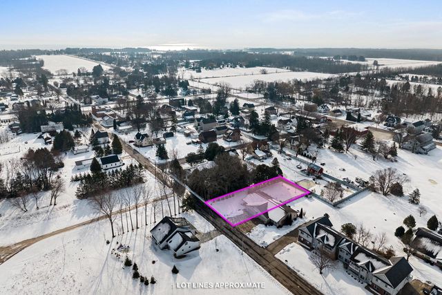 1155 W Madison AVENUE, Cleveland, WI 53015