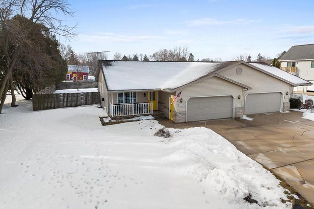 1155 W Madison AVENUE, Cleveland, WI 53015