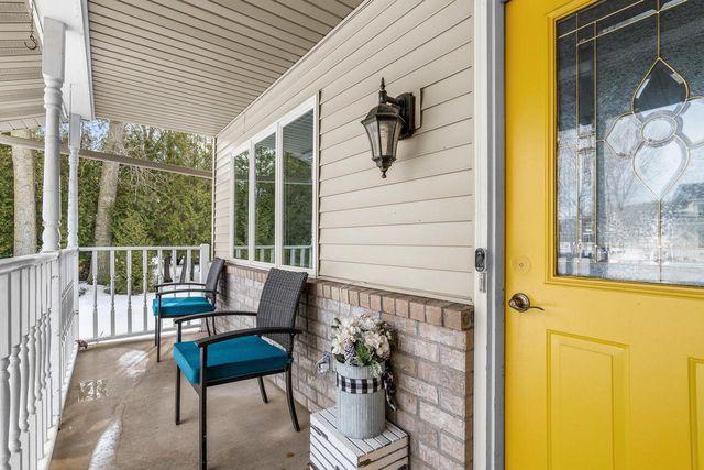 1155 W Madison AVENUE, Cleveland, WI 53015