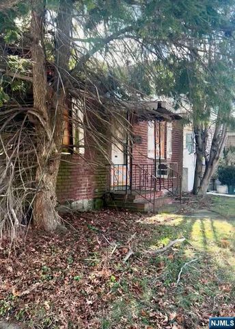 248 Rudolph Avenue, Elmwood Park, NJ 07407