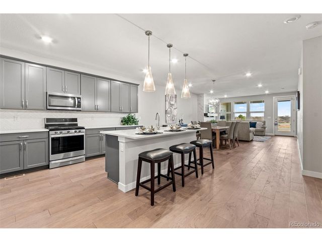 2032 Sagerock Dr, Castle Pines, CO 80108