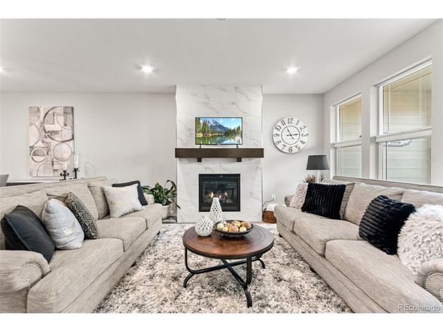 2032 Sagerock Dr, Castle Pines, CO 80108