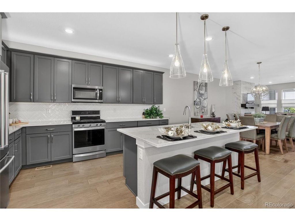 2032 Sagerock Dr, Castle Pines, CO 80108