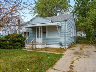 13075 Sherman Avenue, Warren, MI 48089