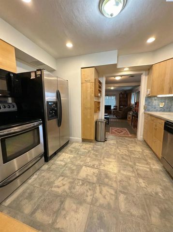 503 Benham St., Richland, WA 99352
