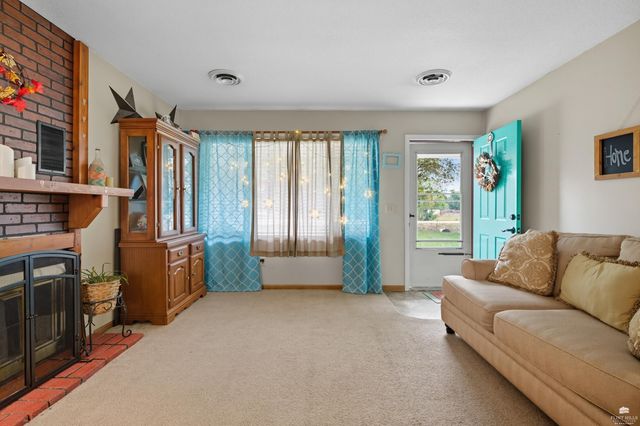 5310 Kaw Valley Road, Wamego, KS 66547