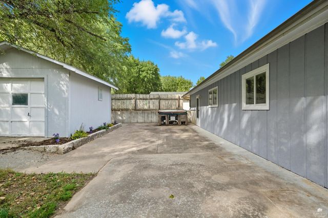 5310 Kaw Valley Road, Wamego, KS 66547