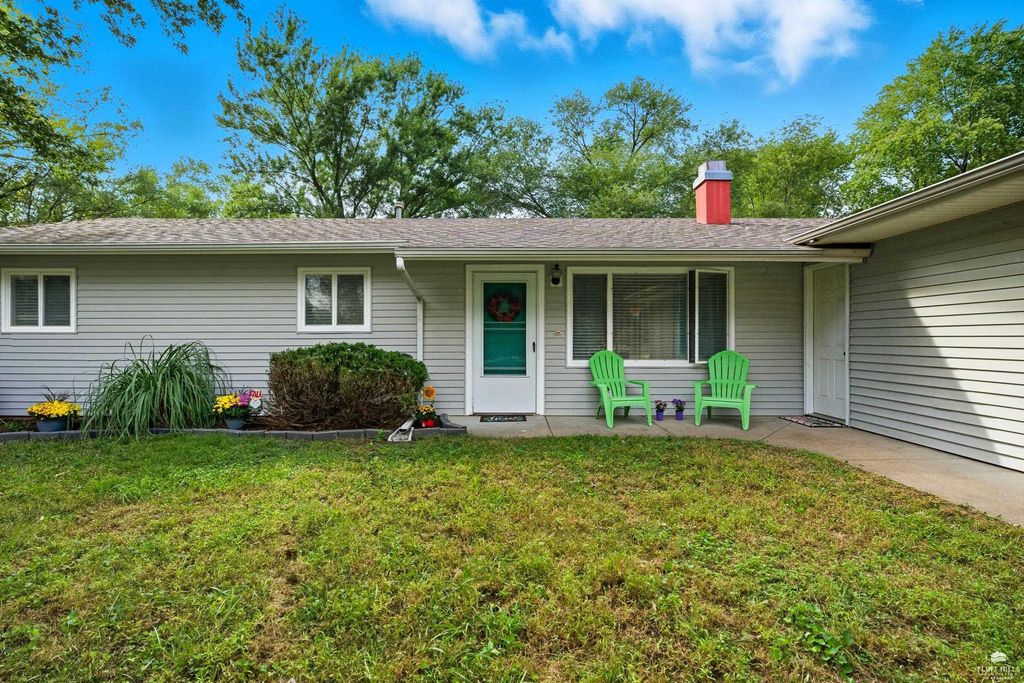 5310 Kaw Valley Road, Wamego, KS 66547