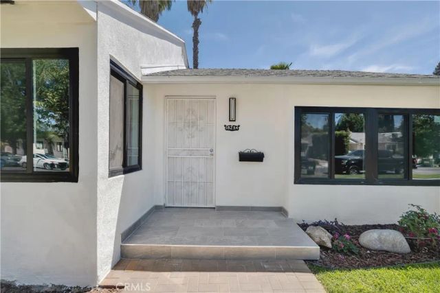 18234 Sugarman Street, Tarzana, CA 91356