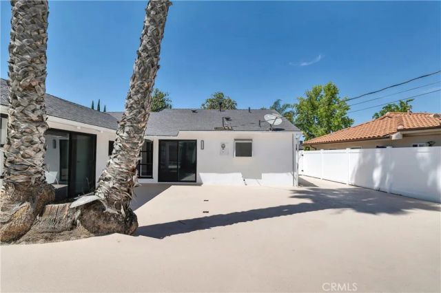 18234 Sugarman Street, Tarzana, CA 91356
