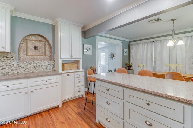 2204 Collins Boulevard, Gulfport, MS 39507