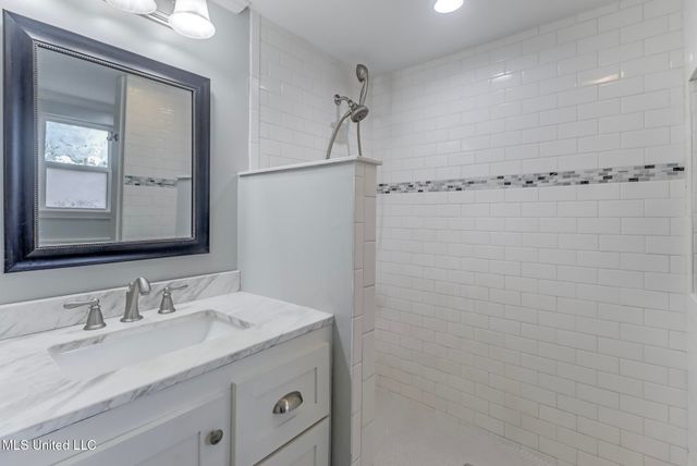 2204 Collins Boulevard, Gulfport, MS 39507