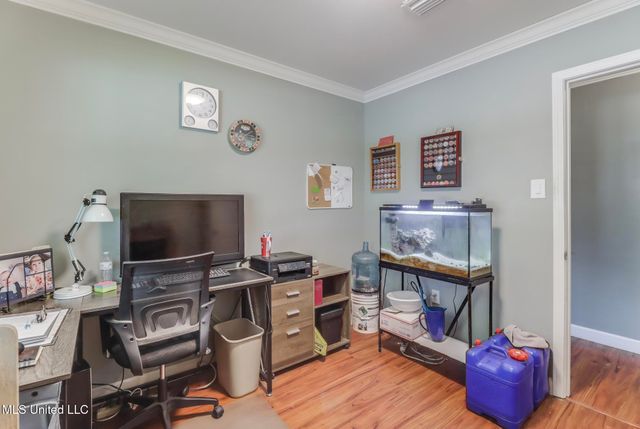 2204 Collins Boulevard, Gulfport, MS 39507
