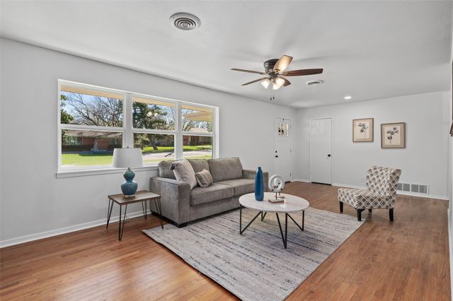 903 Stanley Street, Denton, TX 76201