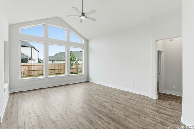 217 Spanish Oak, Castroville, TX 78009