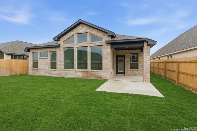 217 Spanish Oak, Castroville, TX 78009